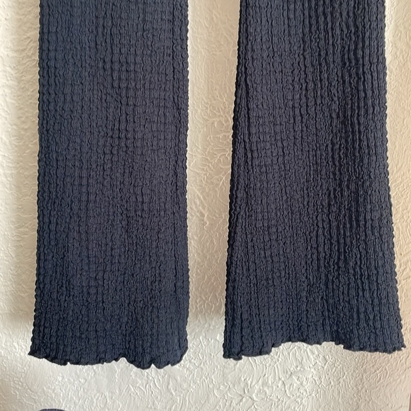 ASOS Reclaimed Vintage black crinkle flare leggings size US 0, Uk 4 - Picture 3 of 5